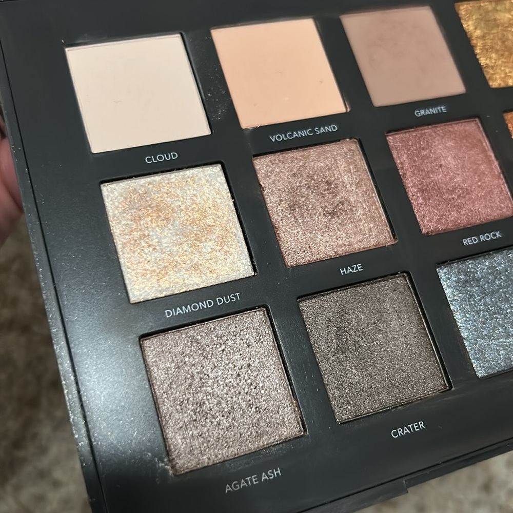 BECCA Eyeshadow Palette with Gold and Blue Hues - Picture 3 of 5